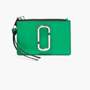 Marc Jacobs THE SNAPSHOT TOP ZIP MULTI WALLET
In Fern Green Multi